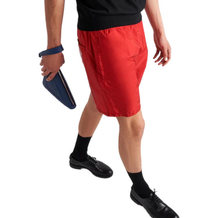 Purchase 프라다 리나일론 솔리드 스윔 숏츠 레드 UB333107L-F0011-S-221
