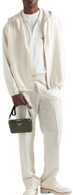 PRADA Polo Slim Fit de Manga Corta Blanca para Hombre UMB765-14HB-F0009-S-OOO Lookbook PRADA Polo Slim Fit de Manga Corta Blanca para Hombre UMB765-14HB-F0009-S-OOO