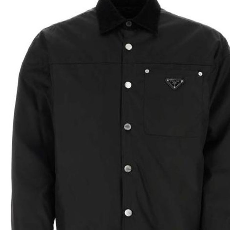 Shop PRADA 純色長袖鈕扣襯衫 - 黑色 SC713M-1WQ8-F0002-S-232