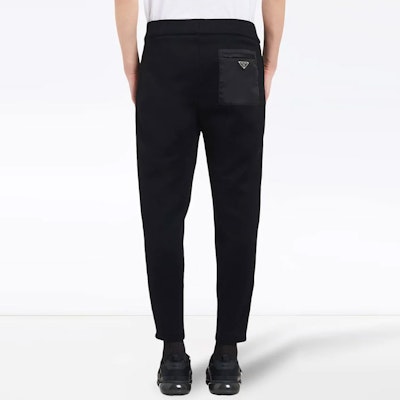 PRADA 素色功能性慢跑褲 黑色 UJP121S1921R4H-F0806 Purchase PRADA 素色功能性慢跑褲 黑色 UJP121S1921R4H-F0806