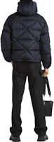 Shop PRADA 固體標誌連帽羽絨外套 - 藍色 SGC114-1WQ8-F0SVF-S-222