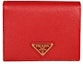 Buy Billetera Prada Bifold de Cuero Saffiano Roja (4 Ranuras para Tarjetas)