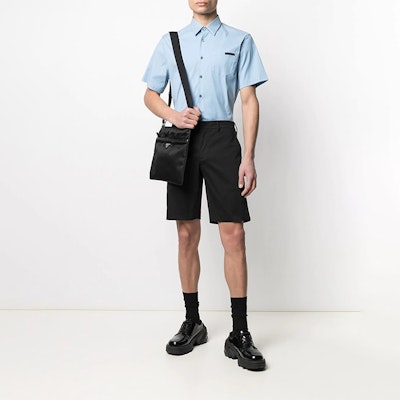 普拉达黑色休闲短裤 SPE221-GQS-F0002 Purchase 普拉达黑色休闲短裤 SPE221-GQS-F0002