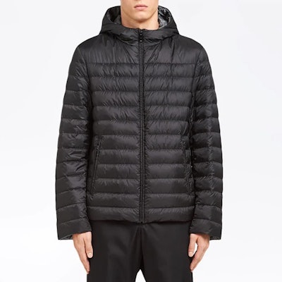 PRADA ブラック フーデッド ダウンジャケット SGB092-1ID1-F0SIV Purchase PRADA ブラック フーデッド ダウンジャケット SGB092-1ID1-F0SIV