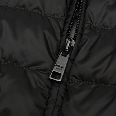 PRADA ブラック フーデッド ダウンジャケット SGB092-1ID1-F0SIV Details for PRADA ブラック フーデッド ダウンジャケット SGB092-1ID1-F0SIV