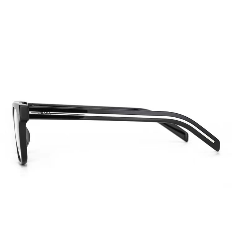 Shop PRADA Cermin Mata Hitam Segi Empat Unisex dengan Aksen Emas dan Rekaan Logo. SPRA13VF-16K1O1