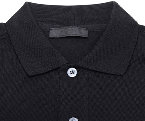 普拉达黑色纯棉直筒短袖POLO衫 UJN444-XGS-F0002-S-181 Sizing 普拉达黑色纯棉直筒短袖POLO衫 UJN444-XGS-F0002-S-181