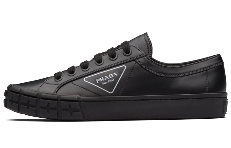 Buy 普拉达Cassetta Wheel低帮黑色皮革鞋 2EG302-A21-F0002