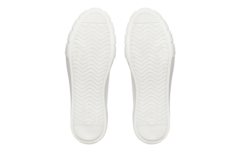 Purchase 普拉達 皮革低筒運動鞋 '白色' 2EG302-A21-F0009