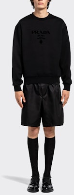 普拉达刻字圆领长袖卫衣 男士 黑色 UJL207-1Z54-F0002-S-221 Shop 普拉达刻字圆领长袖卫衣 男士 黑色 UJL207-1Z54-F0002-S-221