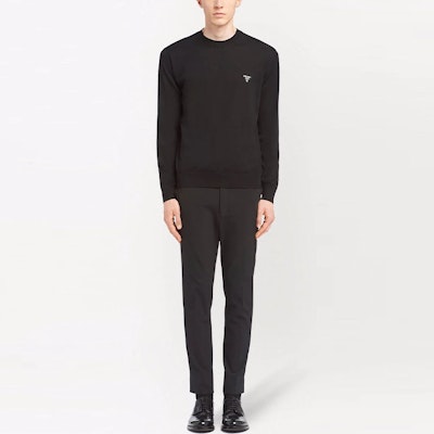PRADA FW21 Black Wool Crewneck Pullover Sweater UMB264-S212-1ZLE-F0002 Lookbook PRADA FW21 Black Wool Crewneck Pullover Sweater UMB264-S212-1ZLE-F0002
