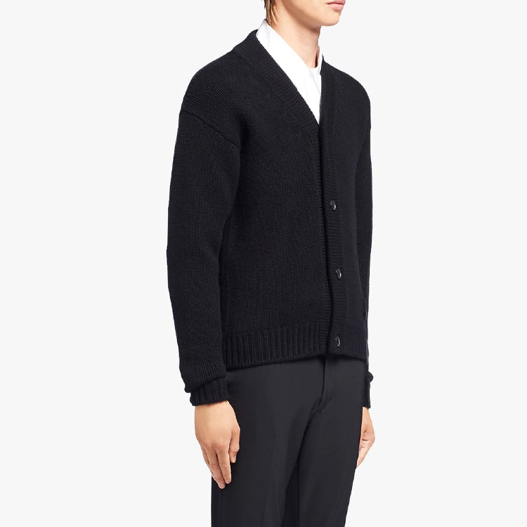 Purchase PRADA FW21 ブラック ウール Vネック ロゴ ニット カーディガン セーター UMG053-S211-1KVZ-F0002