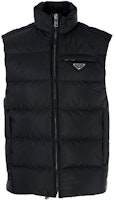 PRADA FW21 Padded Zip-Up Vest Black SGX033-1WQ9-F0806 PRADA FW21 Padded Zip-Up Vest Black SGX033-1WQ9-F0806