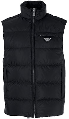 PRADA FW21 Padded Zip-Up Vest Hitam SGX033-1WQ9-F0806 Buy PRADA FW21 Padded Zip-Up Vest Hitam SGX033-1WQ9-F0806