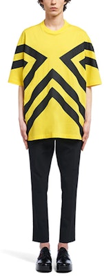 프라다 FW21 옐로우 프린트 코튼 반팔 티셔츠 UJN741-1ZWB-F0AG4-S-211 Lookbook 프라다 FW21 옐로우 프린트 코튼 반팔 티셔츠 UJN741-1ZWB-F0AG4-S-211