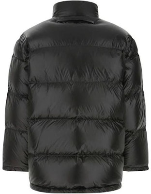 PRADA FW22 黑色立領拉鍊羽絨外套 SGC076-11A9-F0002-S-222 Lookbook PRADA FW22 黑色立領拉鍊羽絨外套 SGC076-11A9-F0002-S-222