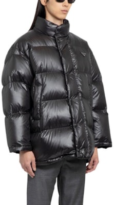 PRADA FW22 黑色立領拉鍊羽絨外套 SGC076-11A9-F0002-S-222 Details for PRADA FW22 黑色立領拉鍊羽絨外套 SGC076-11A9-F0002-S-222