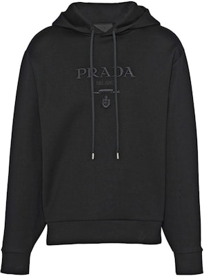 PRADA FW22 Hoodie Hitam Oversized dengan Logo Bersulam dan Tali Serut. UJL34AS22211B3-F0806 Order PRADA FW22 Hoodie Hitam Oversized dengan Logo Bersulam dan Tali Serut. UJL34AS22211B3-F0806