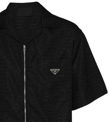프라다 FW22 블랙 반팔 지퍼 셔츠 칼라 디자인 SC620S22211FCF0002 Sizing 프라다 FW22 블랙 반팔 지퍼 셔츠 칼라 디자인 SC620S22211FCF0002