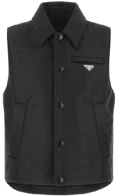 PRADA FW22 Black Single-Breasted Sleeveless Vest with Logo Details. SGC058-11FC-F0002-S-221 Buy PRADA FW22 Black Single-Breasted Sleeveless Vest with Logo Details. SGC058-11FC-F0002-S-221