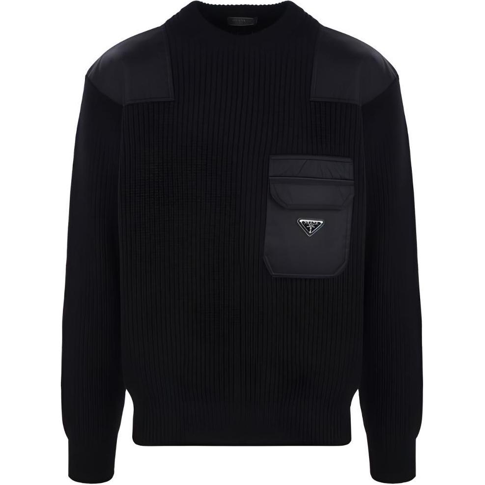 PRADA FW22  Black Wool Knit Sweater with Logo Pocket Design. UMB392S22211AP-F0002