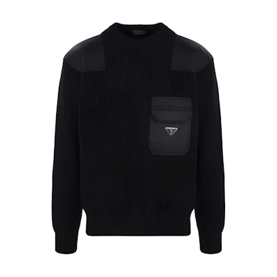 PRADA FW22 Black Wool Knit Sweater with Logo Pocket Design. UMB392S22211AP-F0002