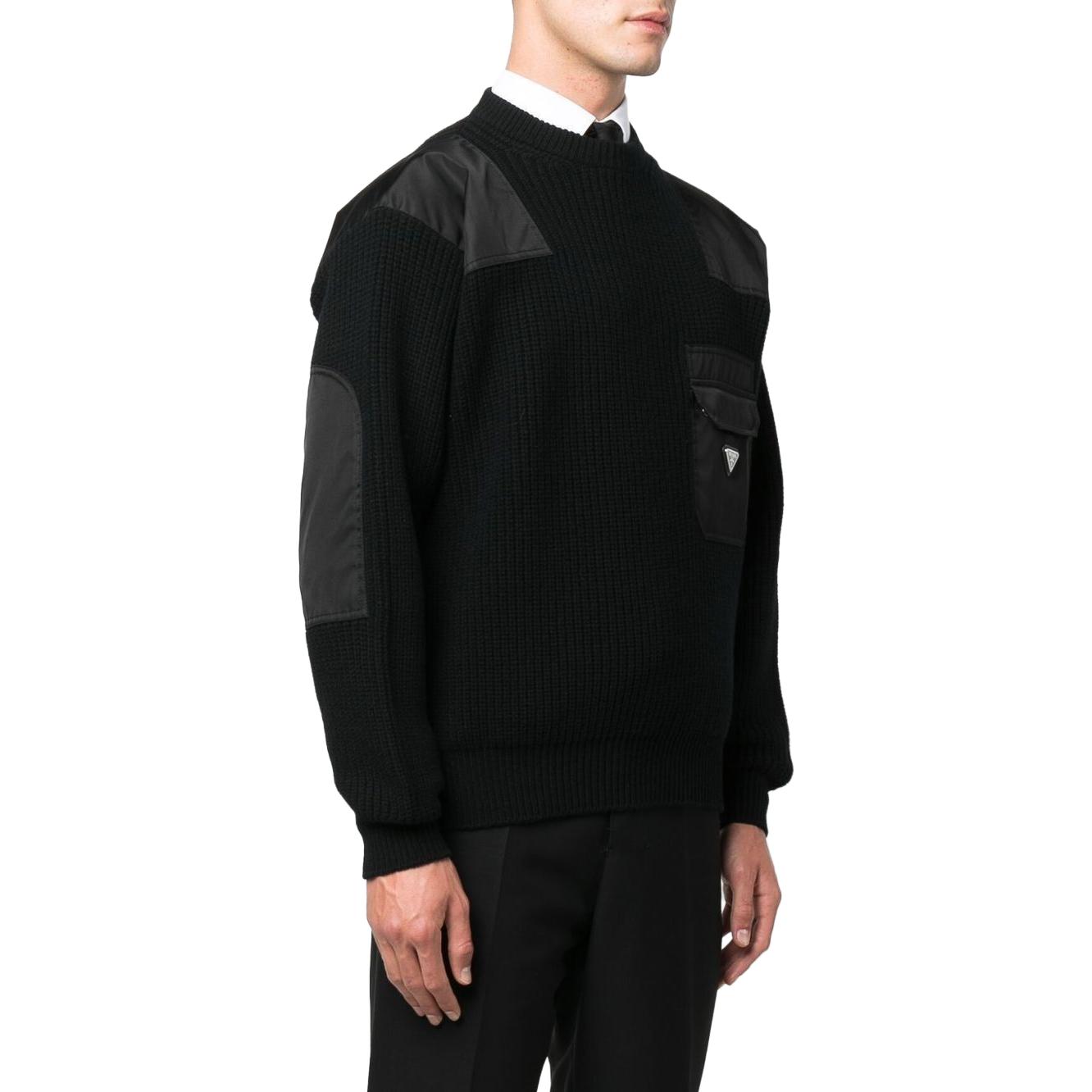 Details for PRADA FW22 Sweater Rajutan Wol Hitam dengan Desain Logo Saku. UMB392S22211AP-F0002