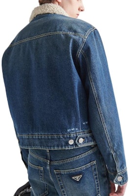 프라다 FW22 블루 데님 로고 칼라 긴팔 재킷. GEB218-10UJ-F0008-S-212 Purchase 프라다 FW22 블루 데님 로고 칼라 긴팔 재킷. GEB218-10UJ-F0008-S-212