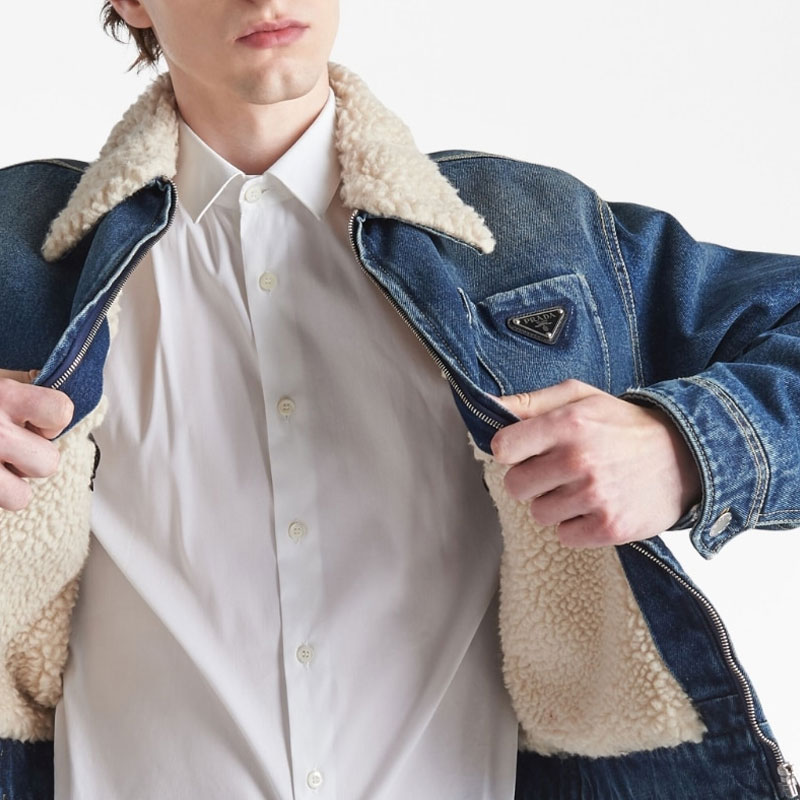 Sizing 프라다 FW22 블루 데님 로고 칼라 긴팔 재킷. GEB218-10UJ-F0008-S-212