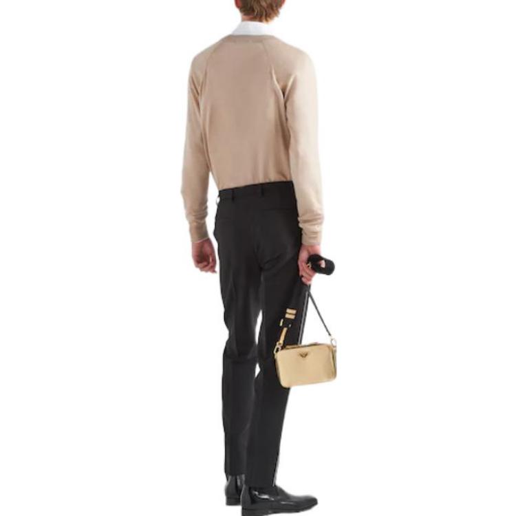 Shop PRADA FW22 Sweater Rajut V-Neck Colorblock Kancing Depan Warna Pink Muda. UMC653-J2N-F0627-S-121