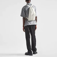 Shop PRADA FW22 灰色防曬胸口口袋標誌襯衫 SC513-1WQ8-F0K44-S-202