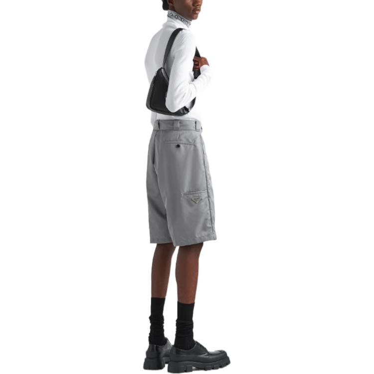 PRADA FW22  Grey Solid Loose Fit Bermuda Casual Shorts. SPG32-1WQ8-F0K44-S-182 圖 4