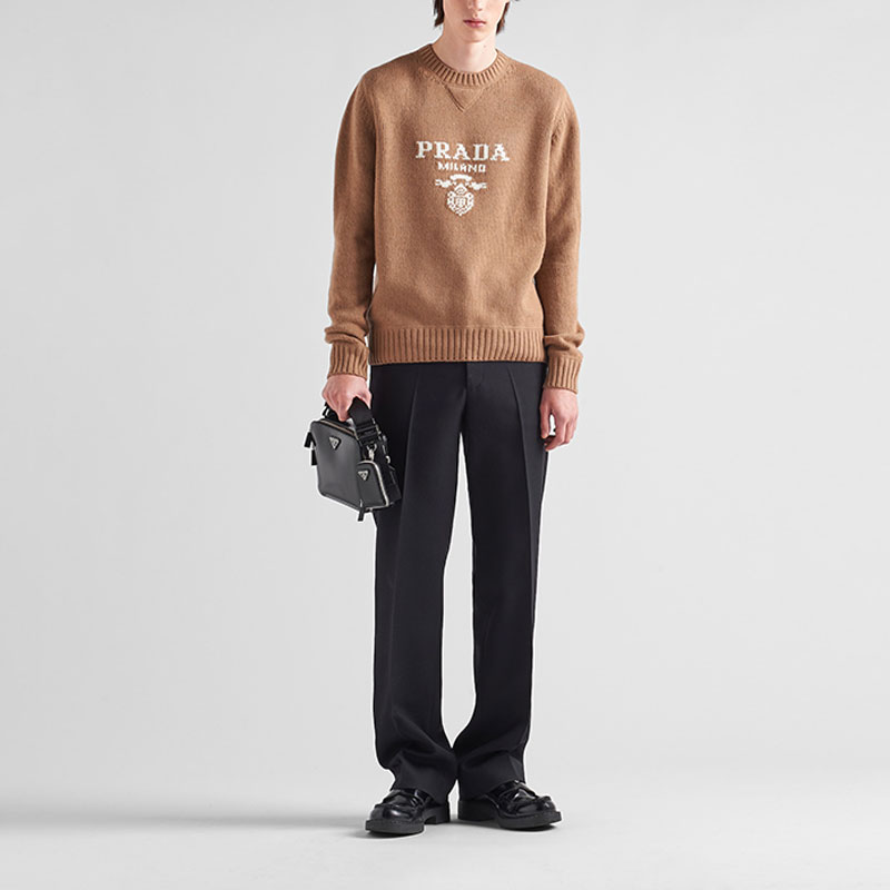 Lookbook PRADA FW22  Knit Pullover Sweater with Letter Logo in Camel Brown. UMB223-1YMW-F0040-S-211
