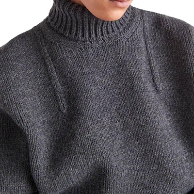 PRADA FW22 Suéter de Lana Acanalado Cuello Alto Gris Pizarra. UMR526-11IO-F0480-S-222 Cheap PRADA FW22 Suéter de Lana Acanalado Cuello Alto Gris Pizarra. UMR526-11IO-F0480-S-222