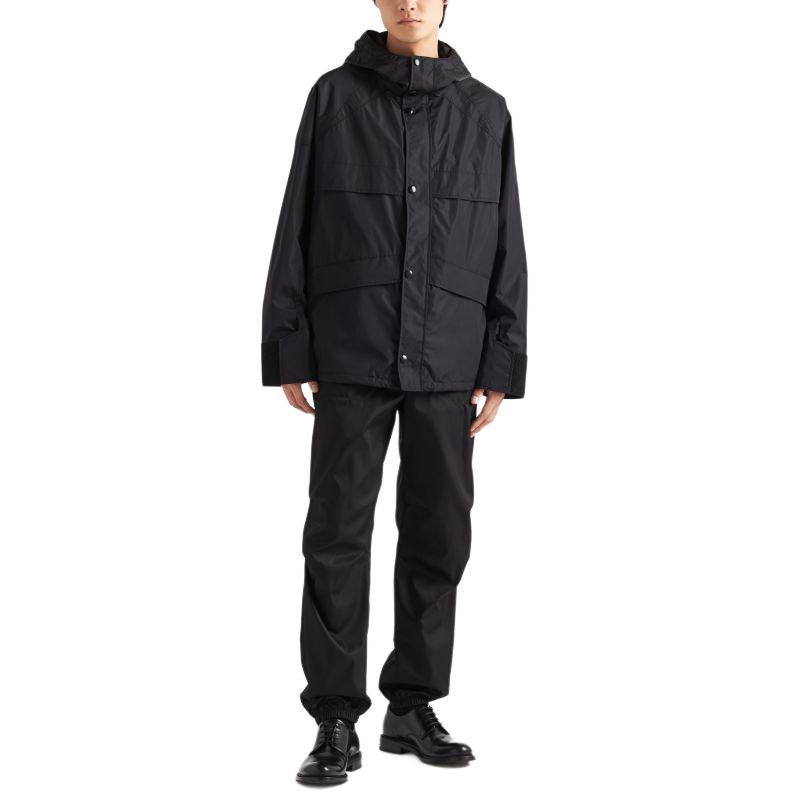 Lookbook PRADA FW23 ブラック 無地 ロゴ フーディージャケット SGC557-14I2-F0002-SOOO