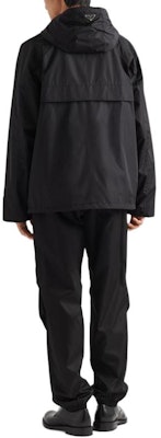 PRADA FW23 ブラック 無地 ロゴ フーディージャケット SGC557-14I2-F0002-SOOO Shop PRADA FW23 ブラック 無地 ロゴ フーディージャケット SGC557-14I2-F0002-SOOO