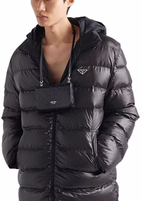 PRADA 秋冬23 双面连帽宽松夹克 黑色 SGC398-1WQ8-F0002-S-232 Purchase PRADA 秋冬23 双面连帽宽松夹克 黑色 SGC398-1WQ8-F0002-S-232