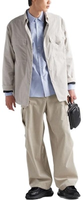 PRADA FW23 純色尖領休閒長袖襯衫 米白色 SC556-1JHC-F0K74-S-221 Lookbook PRADA FW23 純色尖領休閒長袖襯衫 米白色 SC556-1JHC-F0K74-S-221