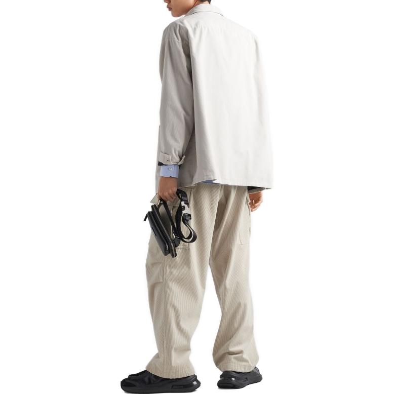 Shop PRADA FW23 純色尖領休閒長袖襯衫 米白色 SC556-1JHC-F0K74-S-221