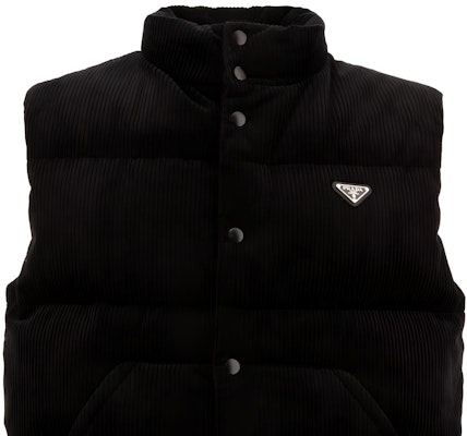 PRADA FW24 Black Detachable Hood Sleeveless Puffer Jacket. SGC693-13YO-F002-S-OOO 2