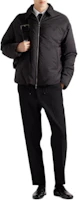 Lookbook PRADA FW24 男士黑色寬鬆三角標棉質外套. SGC691-1WQ9-F0002-S-OOO