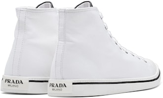 プラダ ハイカットスニーカー 白キャンバス 2TG177_GUD_F0009 Shop プラダ ハイカットスニーカー 白キャンバス 2TG177_GUD_F0009