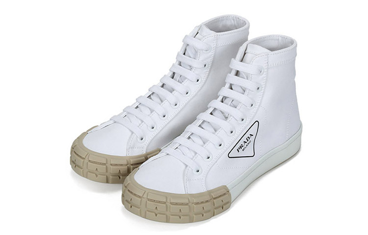 PRADA プラダ　ハイカットスニーカー　ホワイト　美品 PRADA プラダ 21AW 2TG193 × adidas アディダス ポーチ付き レザー