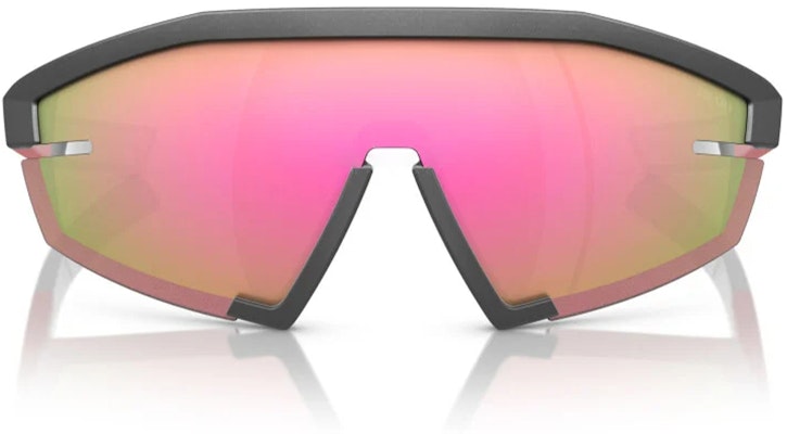 PRADA 男士不規則造型墨鏡 - 黑色標誌設計 PS03ZS15P20A Shop PRADA 男士不規則造型墨鏡 - 黑色標誌設計 PS03ZS15P20A