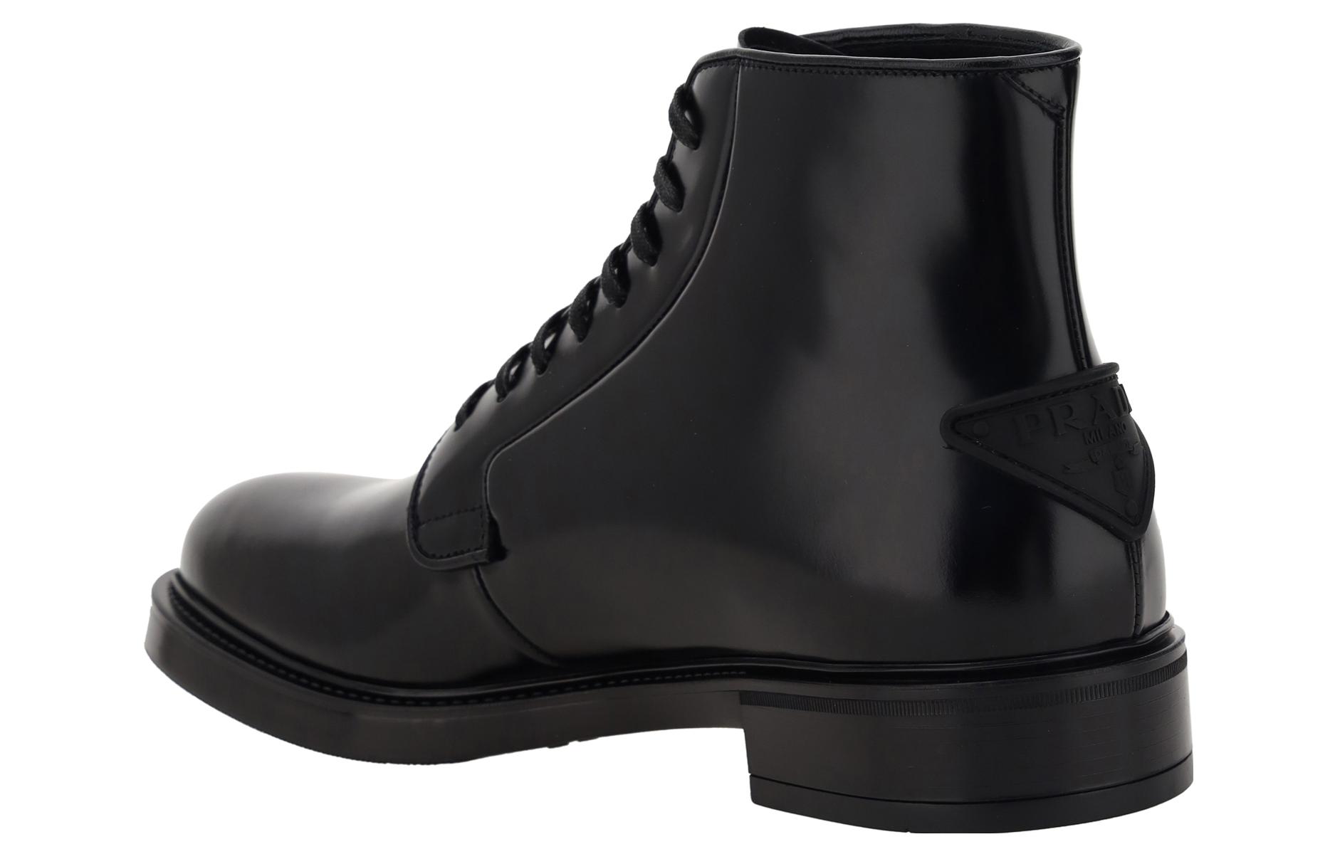 Shop プラダ レザー レースアップ アンクルブーツ (黒) 2TG213_055_F0002_F_G000