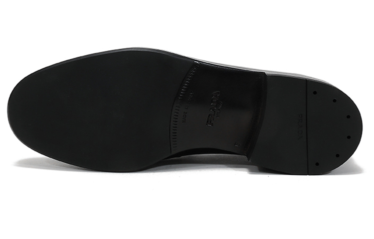Prada Leather Loafers 'Black Triangle Logo' 圖 6