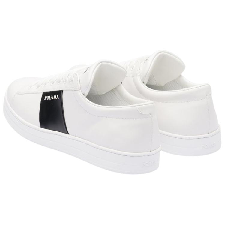 Purchase 프라다 화이트 로고 가죽 로우탑 스니커즈 2EE389_QSZ_F0964