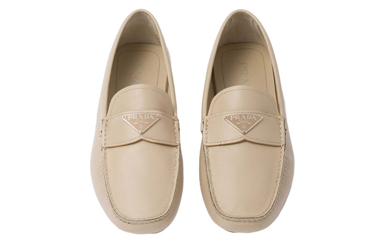 Lookbook 프라다 베이지 로고 로퍼 2DD164_053_F0F24_F_U00I