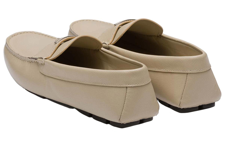 Shop 프라다 베이지 로고 로퍼 2DD164_053_F0F24_F_U00I