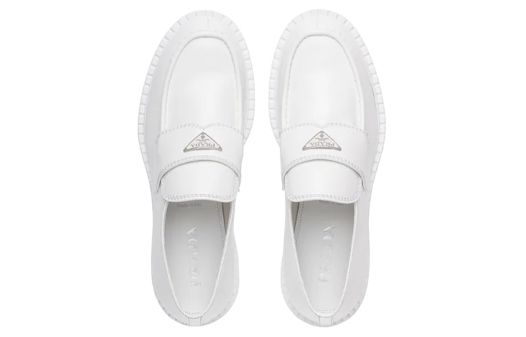 Shop Prada Loafer Datar 'Kulit Putih Mengkilap' 2DE127_055_F0009